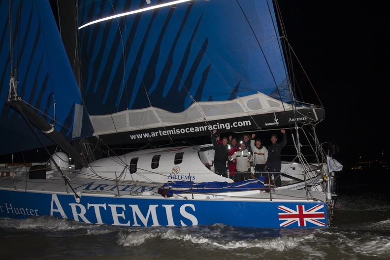 Artemis - Team Endeavour arrive at the finish in Cowes during the night