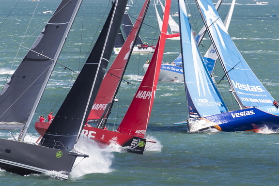 VO65s and IRC Z fight for space on the water at the start