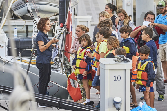 Young Opi sailors visit the yachts