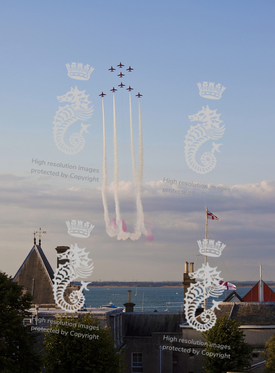 The &quot;Red Arrows&quot; in front of the Royal Yacht Squadron