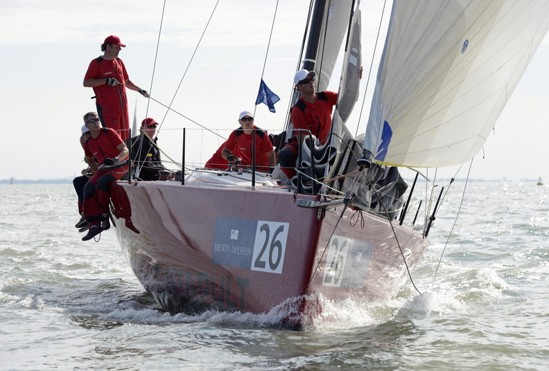 Catapult's crew working hard during the Offshore Race