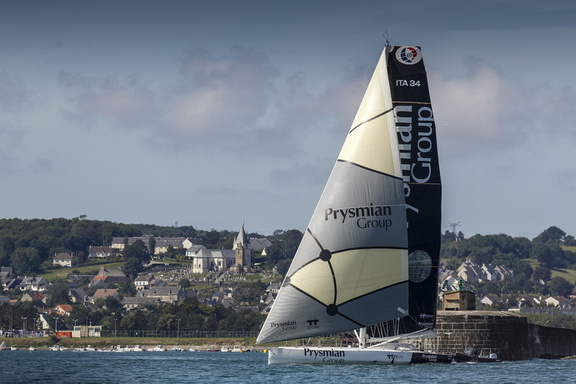 Prysmian Group, the IMOCA sailed by Giancarlo Pedote and Martin le Pape, finishes in Cherbourg