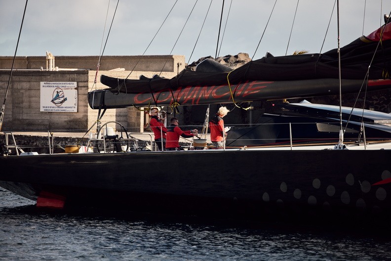 100ft VPLP Comanche arrives in the marina