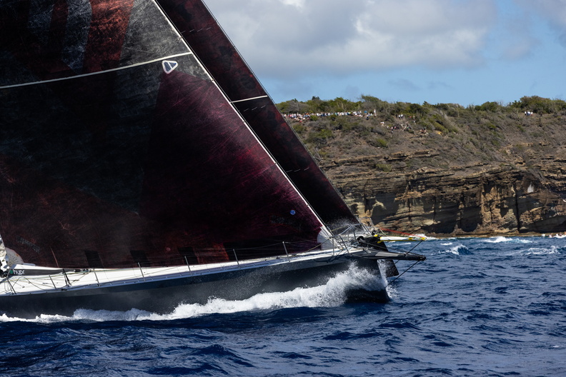 Too close to call over the start line between Hypr and Ambersail II