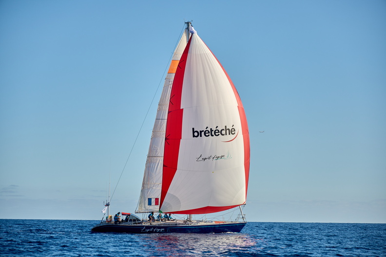 L'Esprit d'Equipe under sail en route to Grenada