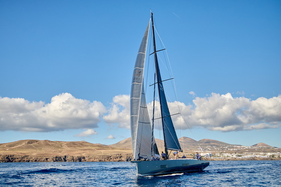 Yagiza, First 53 sailed by Laurent Courbin en route to Grenada
