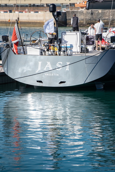 Jasi, 115ft Swan