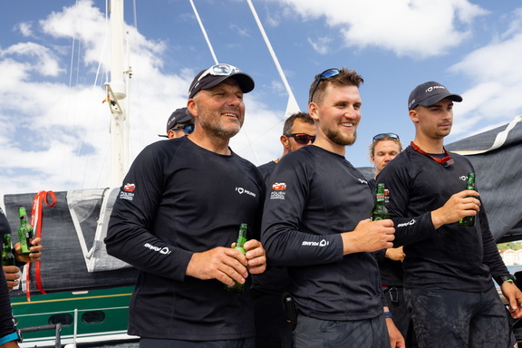 I Love Poland's crew enjoy a cold beer in Grenada