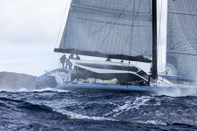 Tosca, Gunboar 68 skippered by Alex Thomson and Mikey Graves 