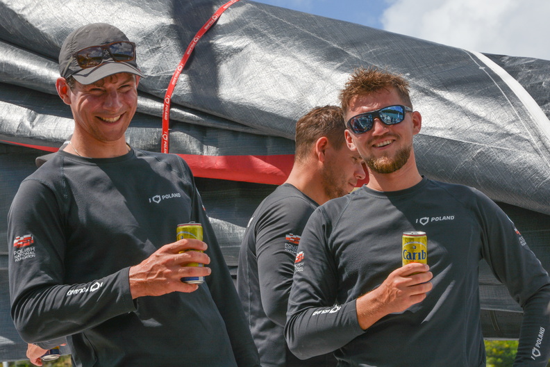 I Love Poland crew enjoy a hard-earned drink post-race