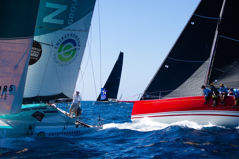 Nestenn - Entrepreneurs pour la Planete, Class40 sailed by Jules Bonnier, with Rikki approaching from the right
