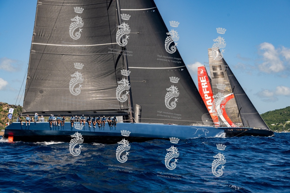 Leopard 3, 100 ft maxi sailed by Joost Schuijff