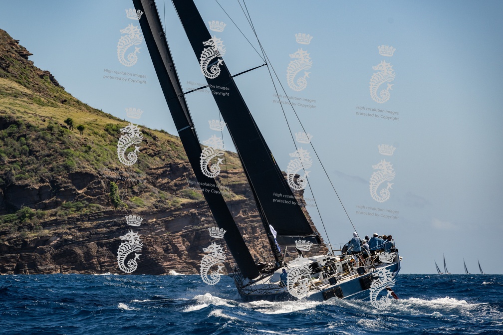 Leopard 3, 100ft maxi sailed by Joost Schuijff