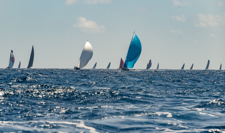The fleet spread out after the start
