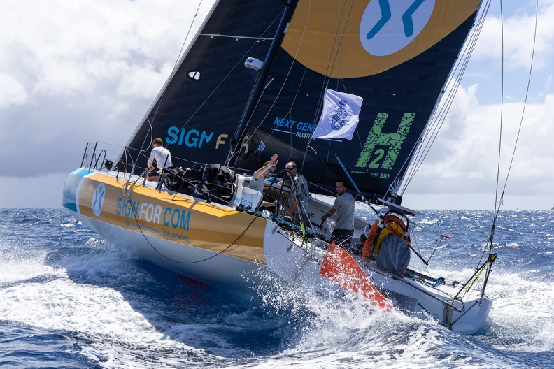 Pogo 40 Sign for Com, sailed by Melwin Fink in Class40 
